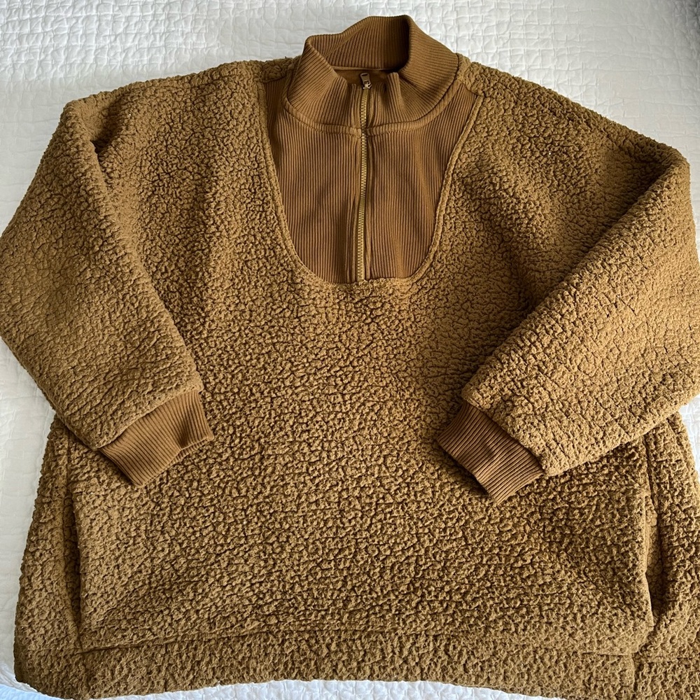 ⭐️SOLD⭐️ Aerie Sherpa crew